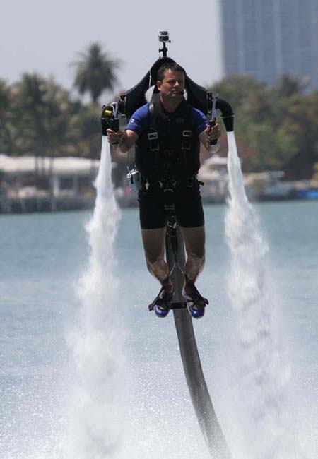 futuristic water-powered jet pack 04