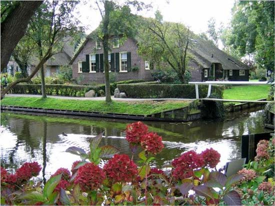 Giethoorn Netherlands, A Village in Holland With no roads 04