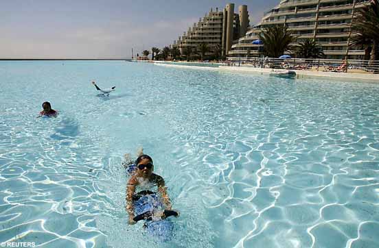 World's Largest Swimming Pool 07