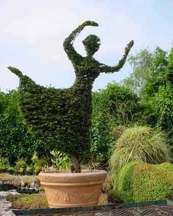 Topiary - Ballet Dancer