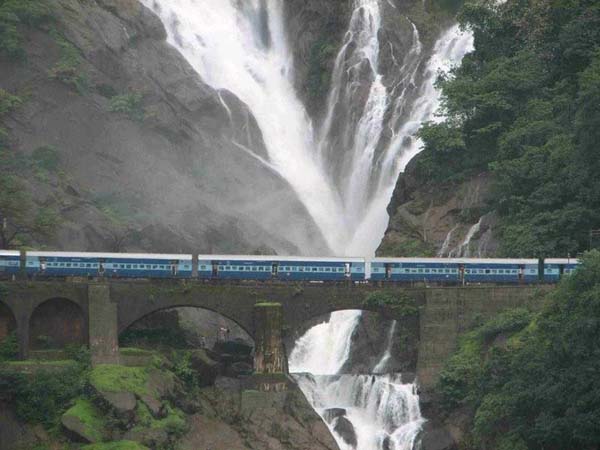 Dudh Sagar - The Train in Heaven 01