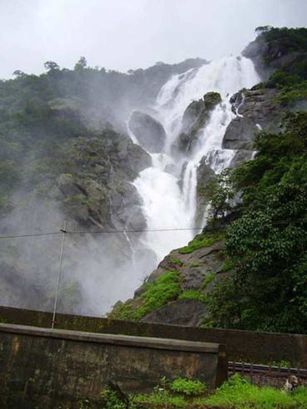 Dudh Sagar - The Train in Heaven 07