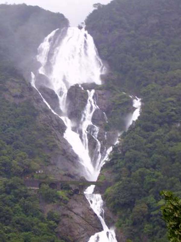 Dudh Sagar - The Train in Heaven 08