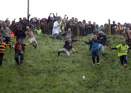 Cheese Rolling Festival (England)